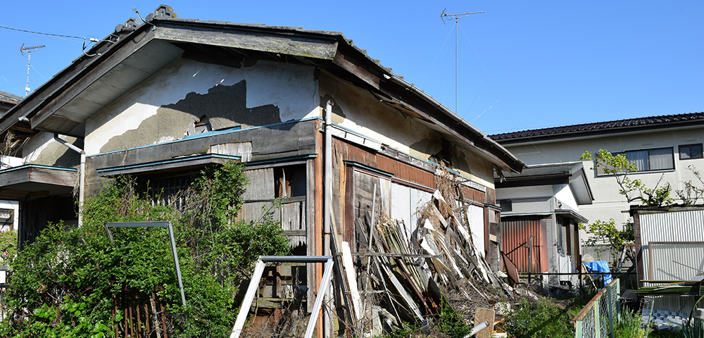 相続した不動産に住む予定がなく、空き家になっている